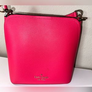 New Kate Spade Darcy Small Bucket bag Refined Grain Leather Bikini Pink